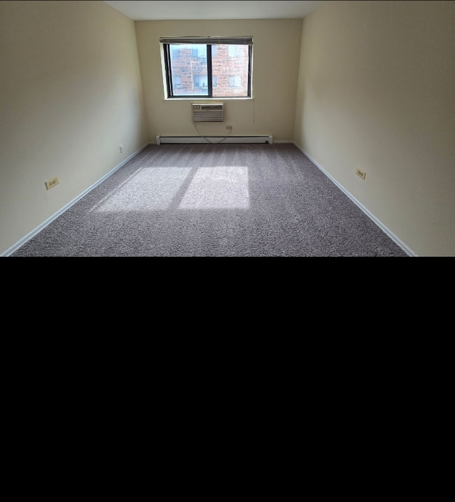 Building Photo - 525 W Deming Pl