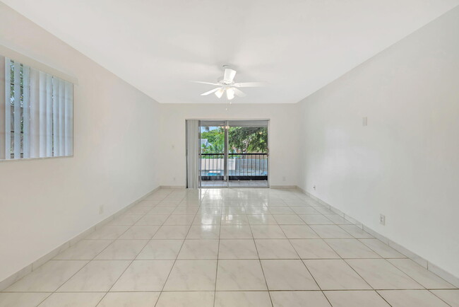 Foto del edificio - 4155 NW 90th Ave