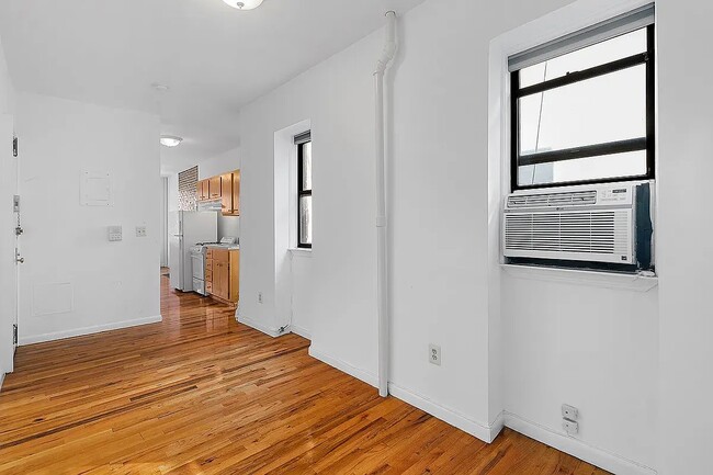 Foto del edificio - 242 Mulberry St