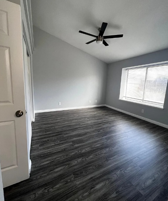 Building Photo - 824 Lois Ln