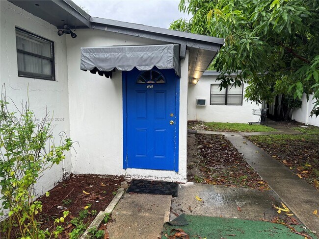 Foto del edificio - 1241 NE 150th St