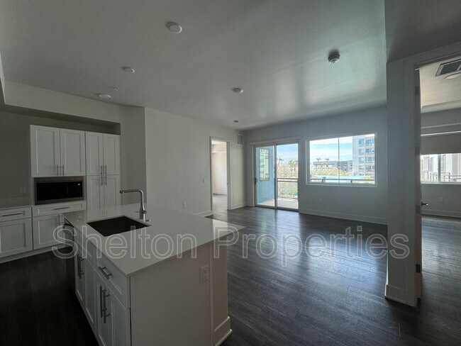 Foto del edificio - 3131 N Central Ave