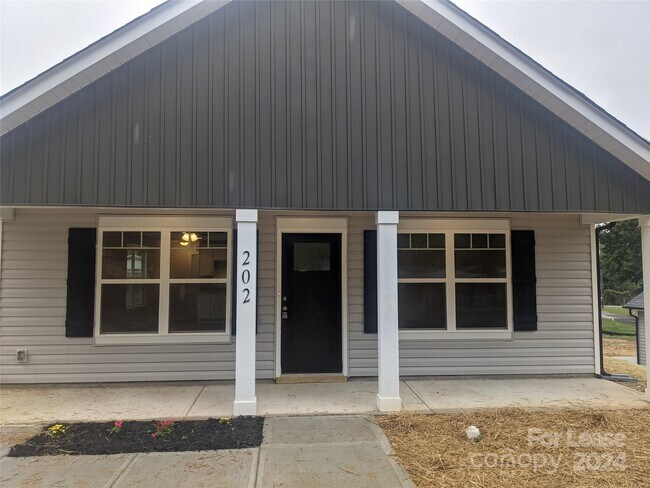 Building Photo - 202 Gurley St