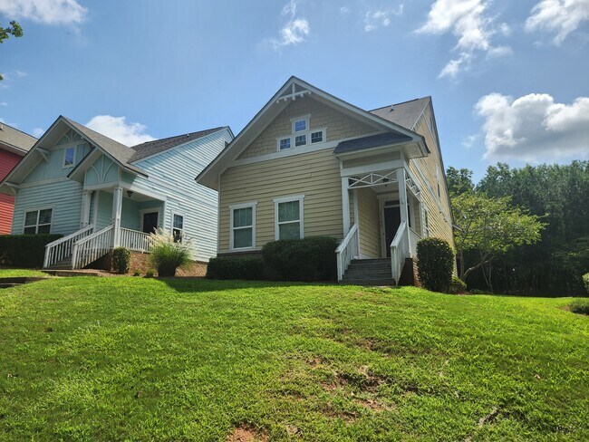 Foto del edificio - 2140 Lakeside Dr