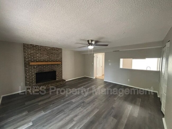Building Photo - 4974 Sanoma Village