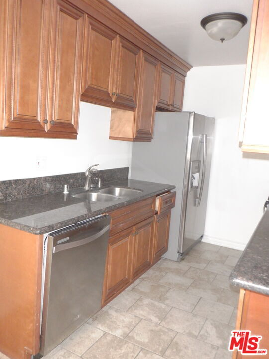 Foto del edificio - 1166 Amherst Ave