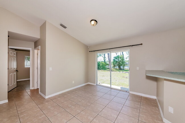 Building Photo - 3343 Senlac Ln