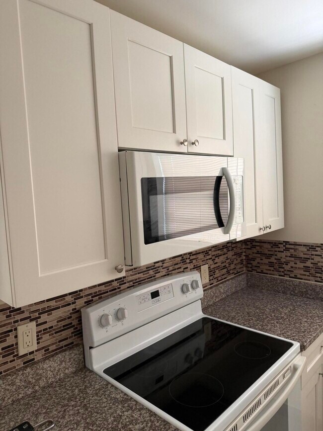 Building Photo - 1111 N Federal Hwy