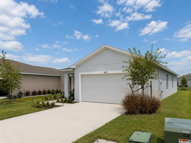 Building Photo - 5671 Nispero Wy