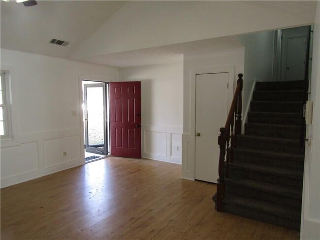 Foto del edificio - 1106 Westwood Pl SW