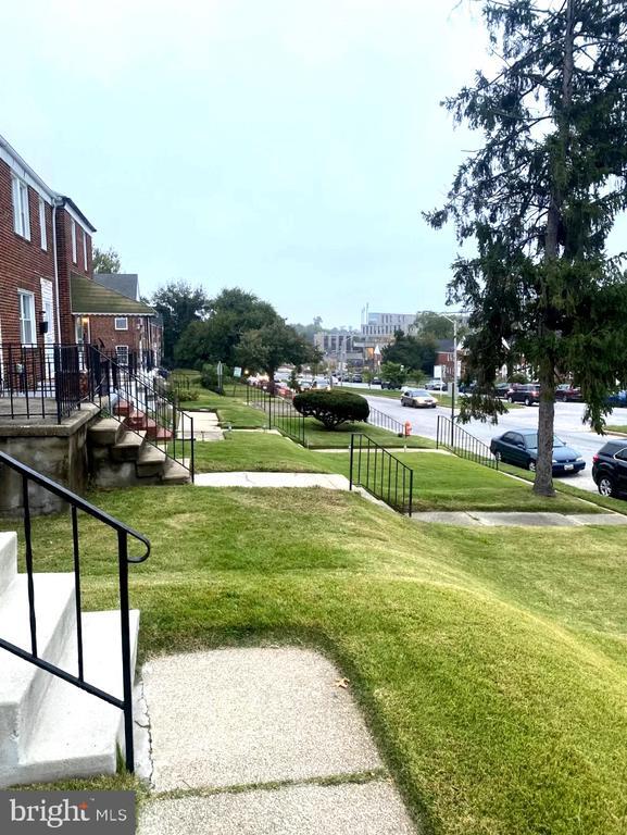Foto del edificio - 1622 E Cold Spring Ln