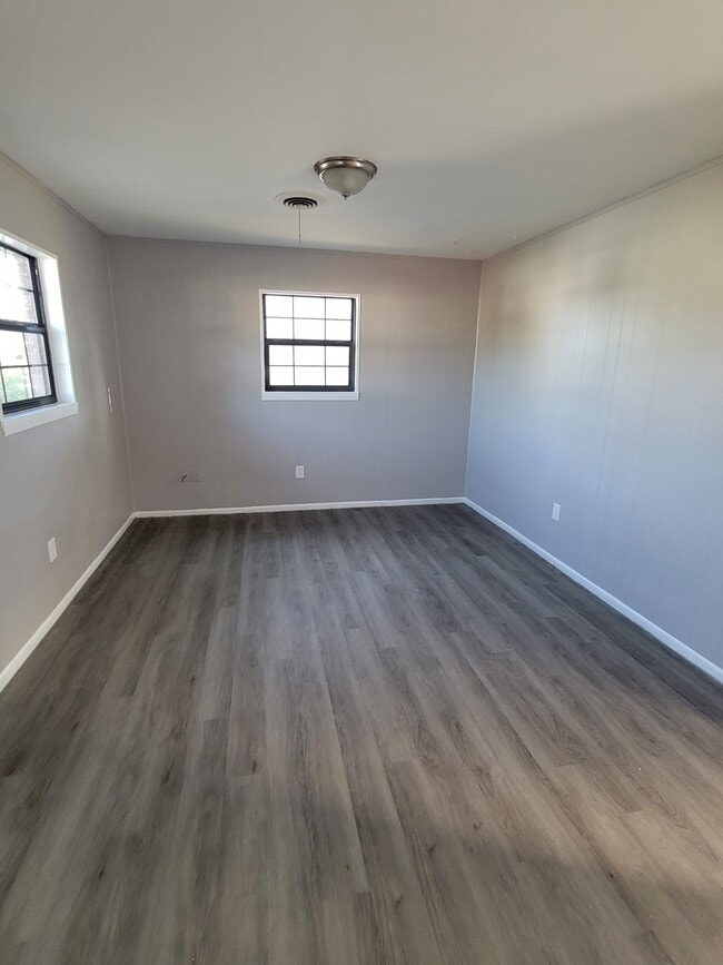 Foto del edificio - 306 N Alabama St