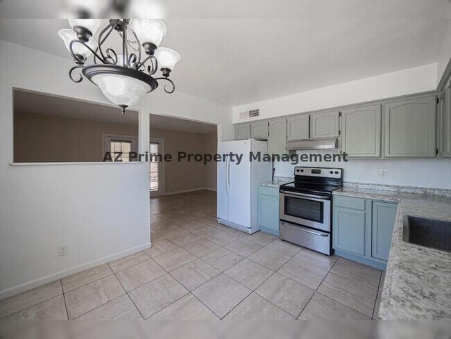 Foto del edificio - 321 W Winston Dr