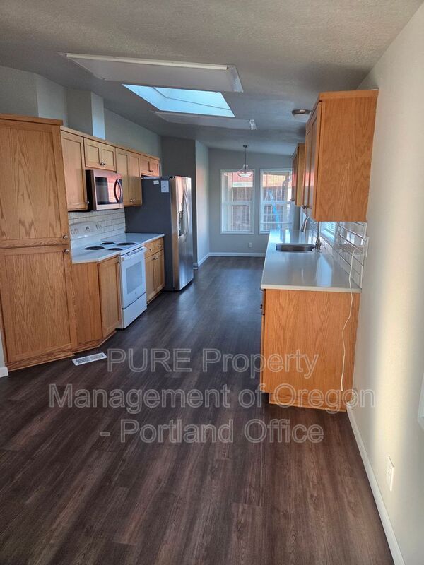 Foto del edificio - 32020 SE Wren Rd