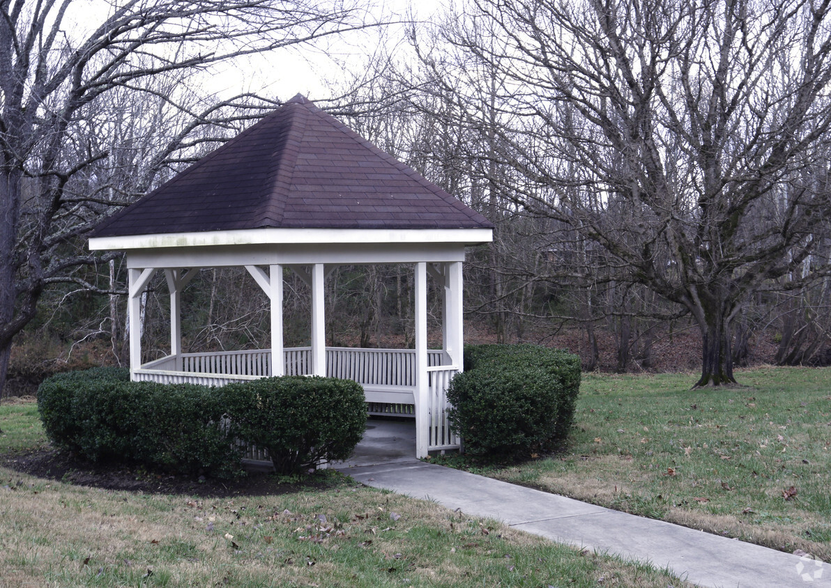 Building Photo - Creekwood Apartments