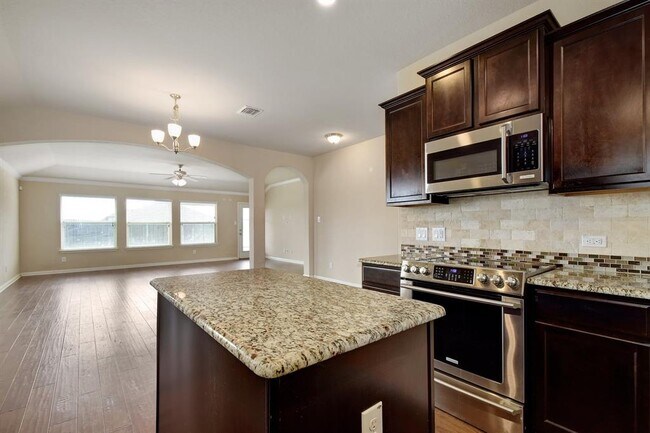 Building Photo - 924 Cypress Ml