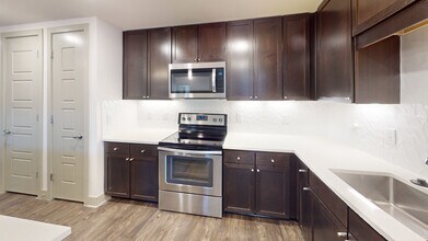 Interior Photo - Central Square at Frisco