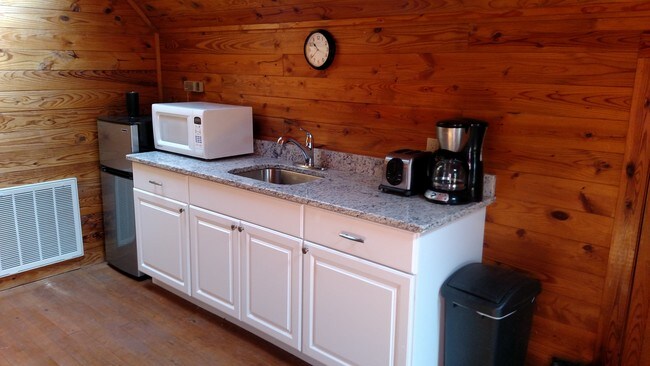 Kitchenette - 1087 Walker Rd