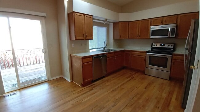 Foto del edificio - 4 Bed 2.5 Bath Available Now - MileStone R...