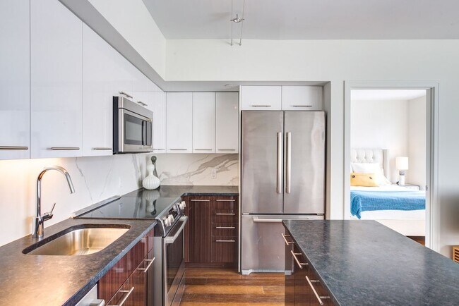 Watermark Seaport apartments — community photo - Watermark Seaport