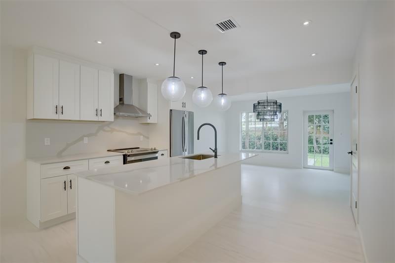Foto principal - 820 NE 23rd Ave