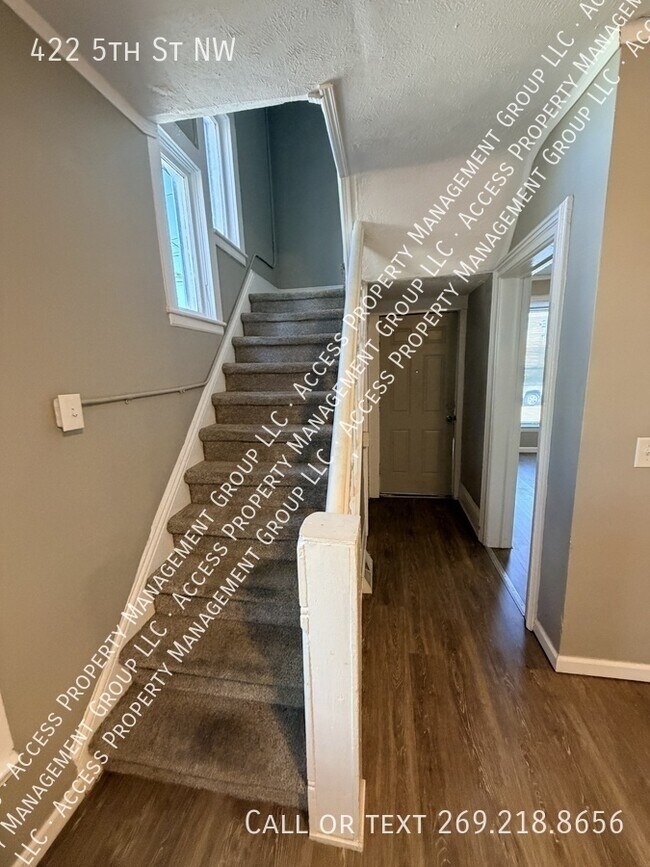 Foto del edificio - 422 5th St NW