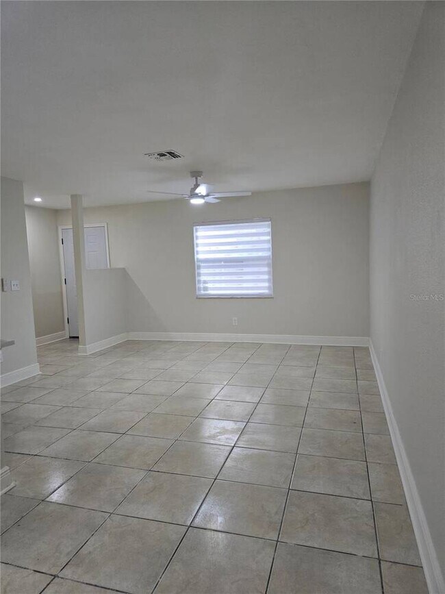 Building Photo - 3064 St Paul Dr