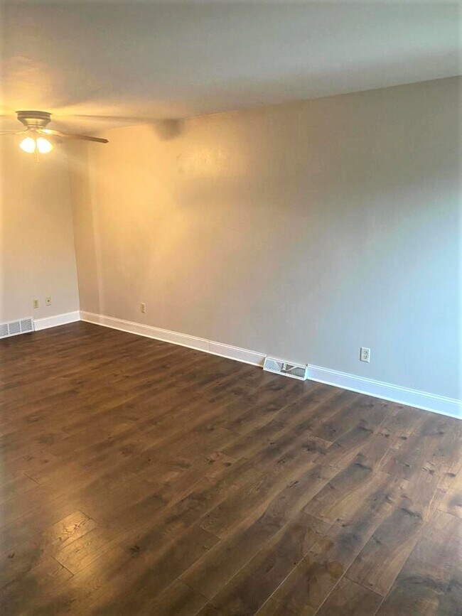 1421 Oakes Rd Unit 5, Mount Pleasant, WI 53406 Condo for Rent in