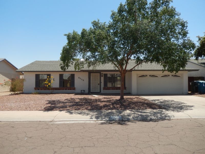 Primary Photo - 5115 E Oneida St