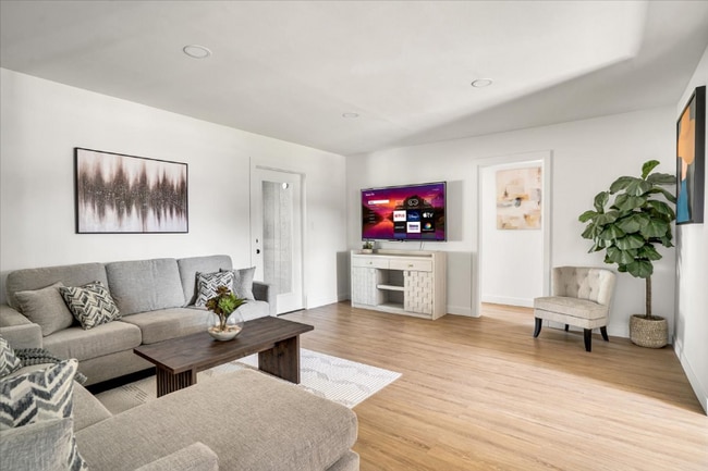 Foto del edificio - 1007 N Mohawk Ave