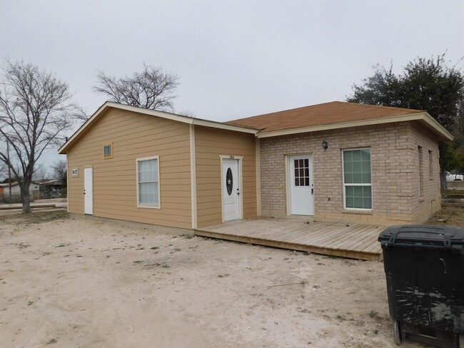 Building Photo - 144 Cerezo Ave