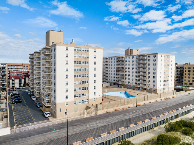 Building Photo - Long Beach Terrace