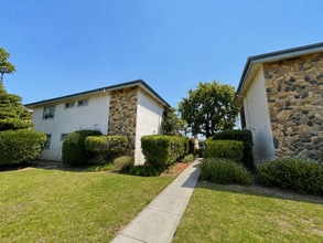 Building Photo - 343 S Steckel Dr