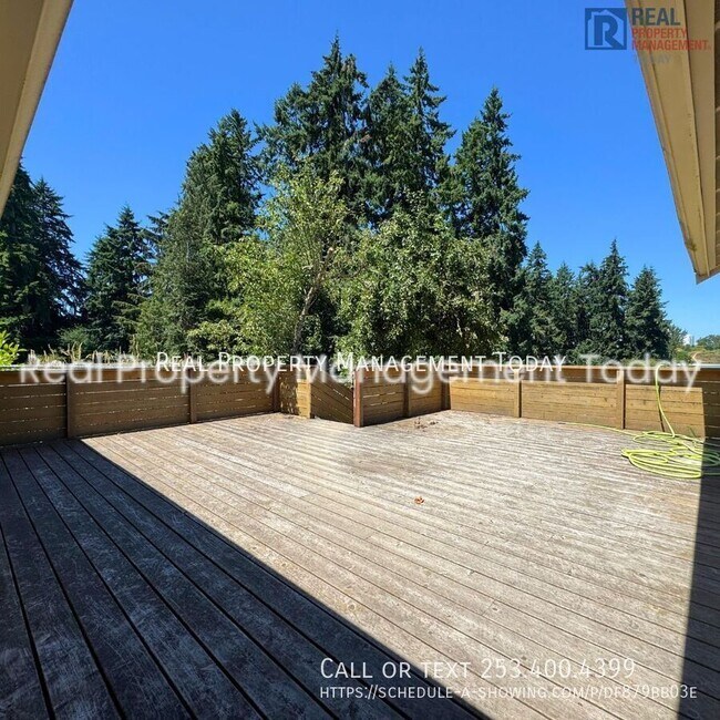 Foto del edificio - 9909 98th St SW