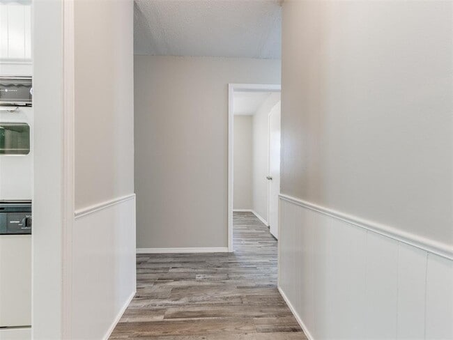 Building Photo - 1305 Boyd St