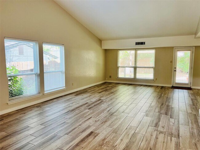 Building Photo - 7910 Appomattox Dr