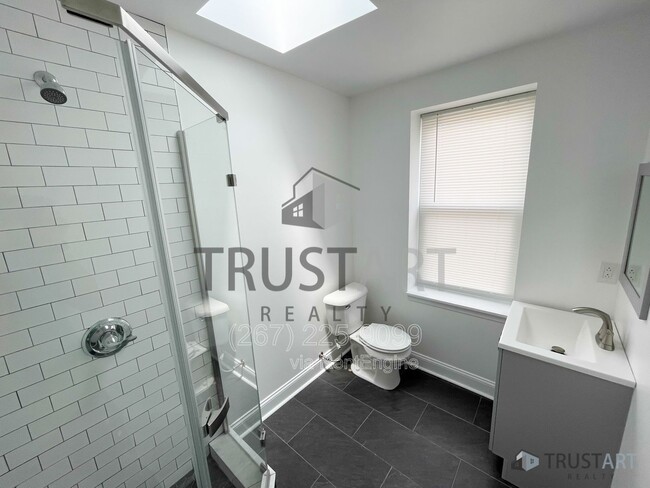 Foto del edificio - 4732 Longshore Ave