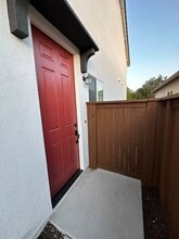Building Photo - 1704 Bullock Dr