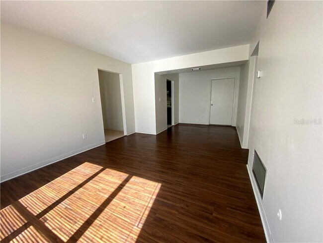 Building Photo - 7611 Paula Dr