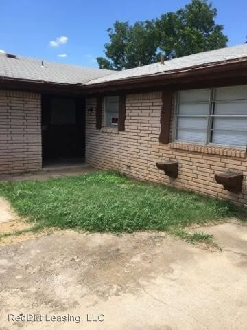 Building Photo - 4 br, 2.5 bath House - 521 SW 62nd Terr