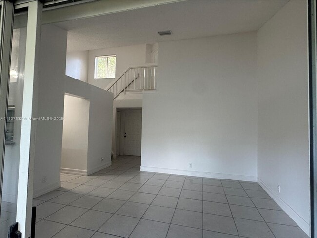 Building Photo - 9515 SW 138th Pl