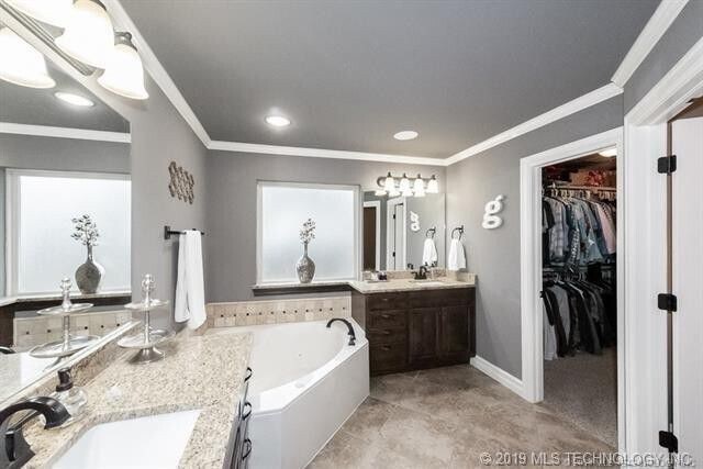 Foto del edificio - Jenks Parade of Homes Beauty!