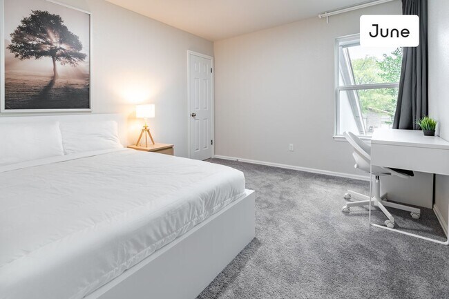 Foto del edificio - ROOM ONLY in 3-bed/1.5-bath Home