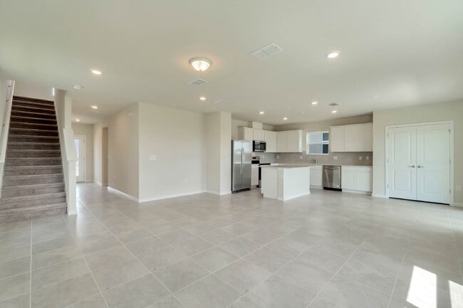 Building Photo - Available on 08/10! Desirable 4-Bedroom Home in Scenic Ridgeview Community