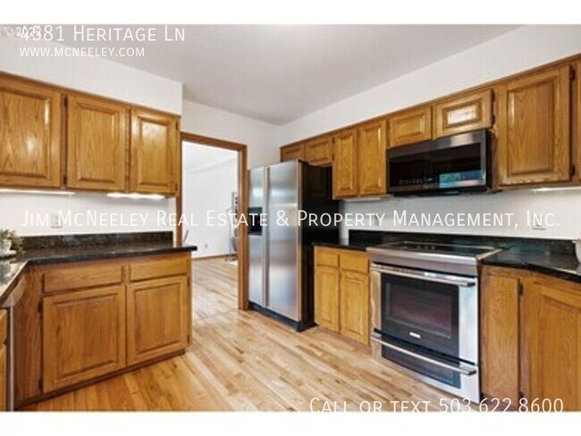 Foto del edificio - 4581 Heritage Ln