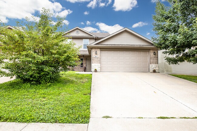 Front - 3916 Arctic Fox Dr