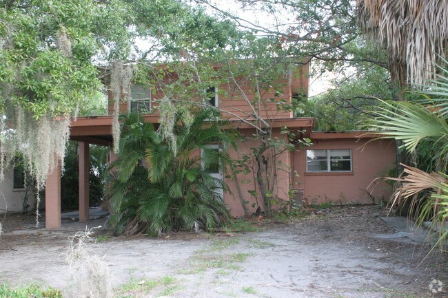 Building Photo - 1222 5th St