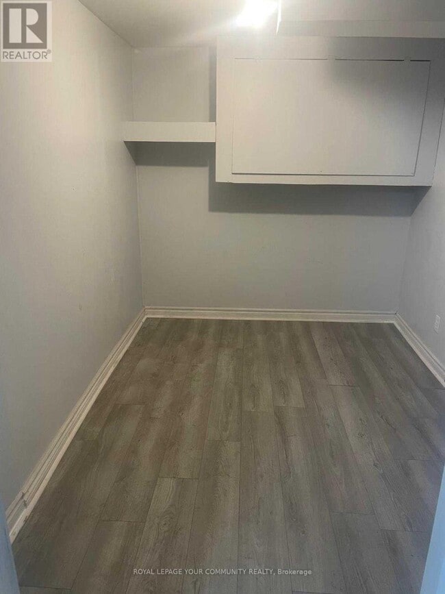 Building Photo - 12 Blake Ct