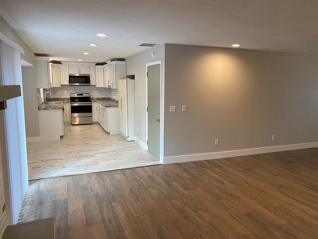 Foto del edificio - 1804 W Winchester St