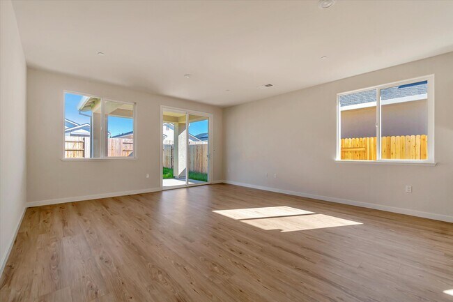 Building Photo - 4764 Crawford Pky